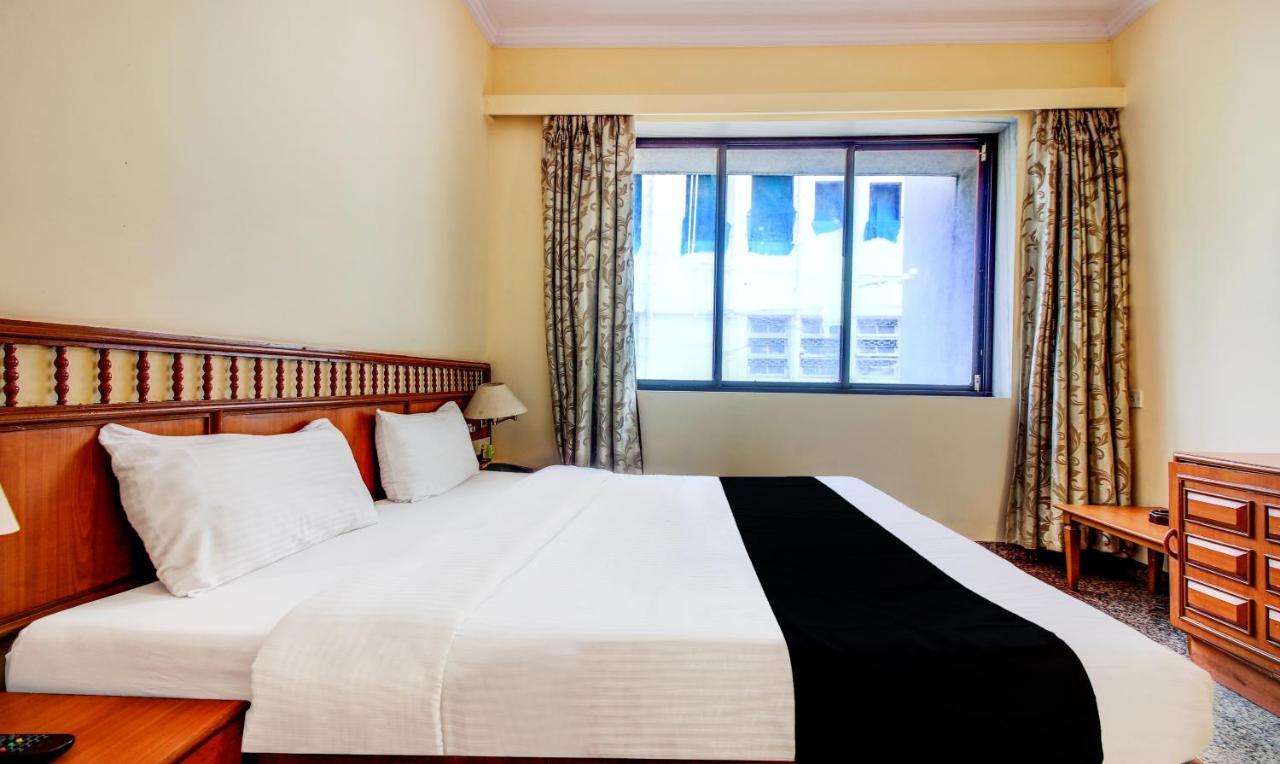 Hotel Kadamb Residency Mumbai Exteriör bild